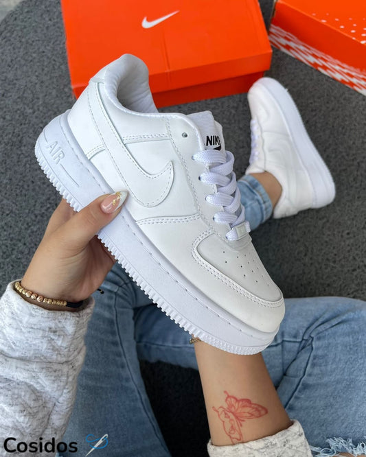 NIKE AF-1